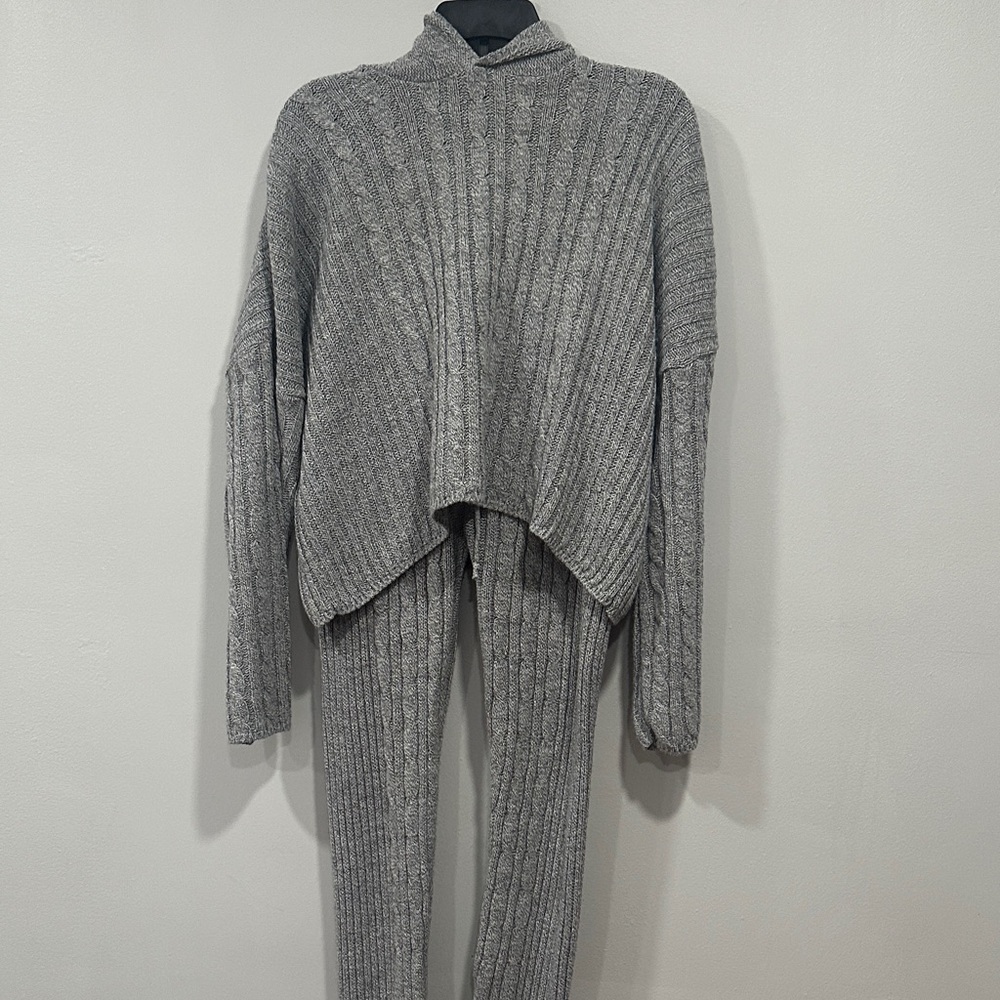 PrettyLittleThing Gray Ribbed Knit Leggings Set